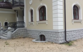 Elewacje z kamienia naturalnego (granit)
